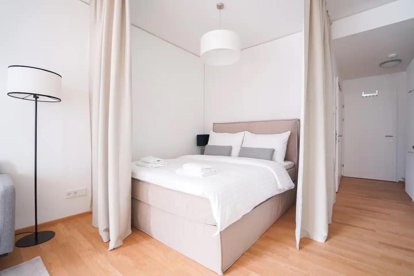 Exquisite Studio With Rooftop Pool Apartment Viena Exterior foto