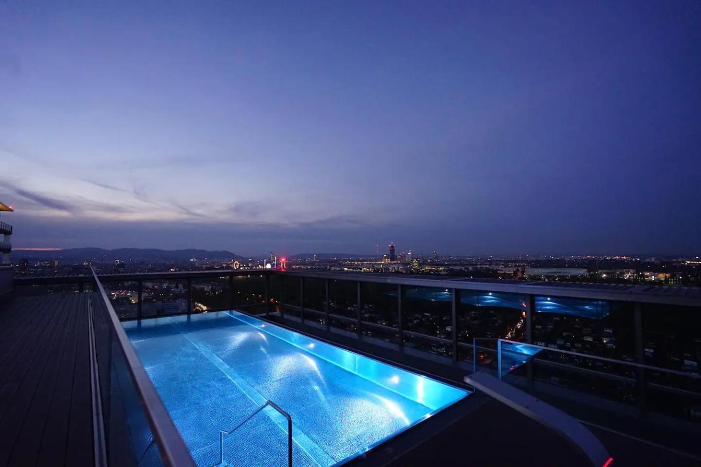 Exquisite Studio With Rooftop Pool Apartment Viena Exterior foto